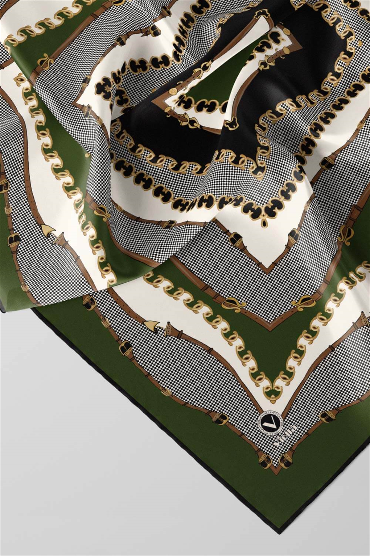 Twill Bordürlü ve Zincir Desenli Haki Renkli 90x90 Eşarp (İpek İçermez) Kenar Dikiş Şekli El Dikişli