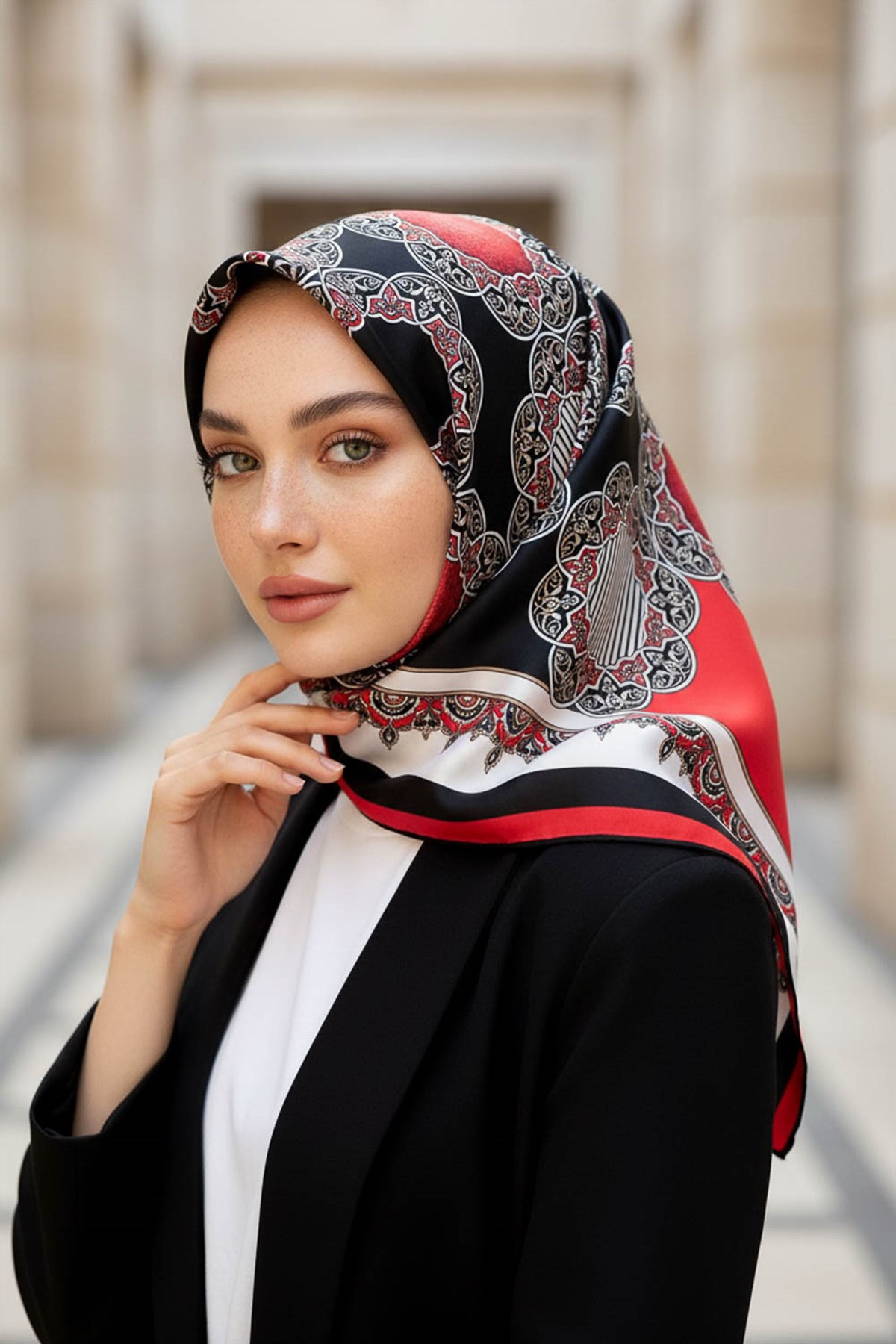 %100 Twill Türk Motifi  Desenli Siyah - Kırmızı Renkli 90x90 Eşarp Dikim Şekli: El Dikişi