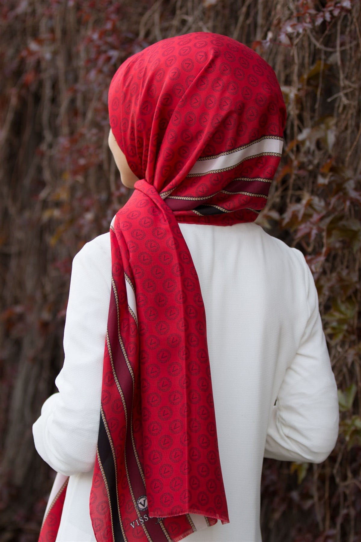 %100 İpek Monogram Desenli Kırmızı - Siyah Renkli 92x210 Şal
