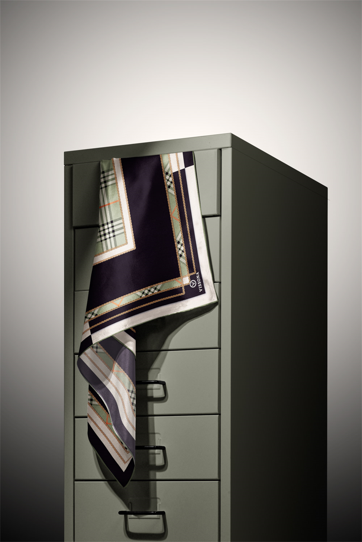 % 57 İPEK % 43 VİSKON Twill İpek Ekose Desenli Çağla Yeşili Renkli 90x90 Eşarp Dikim Şekli : El Dikişi