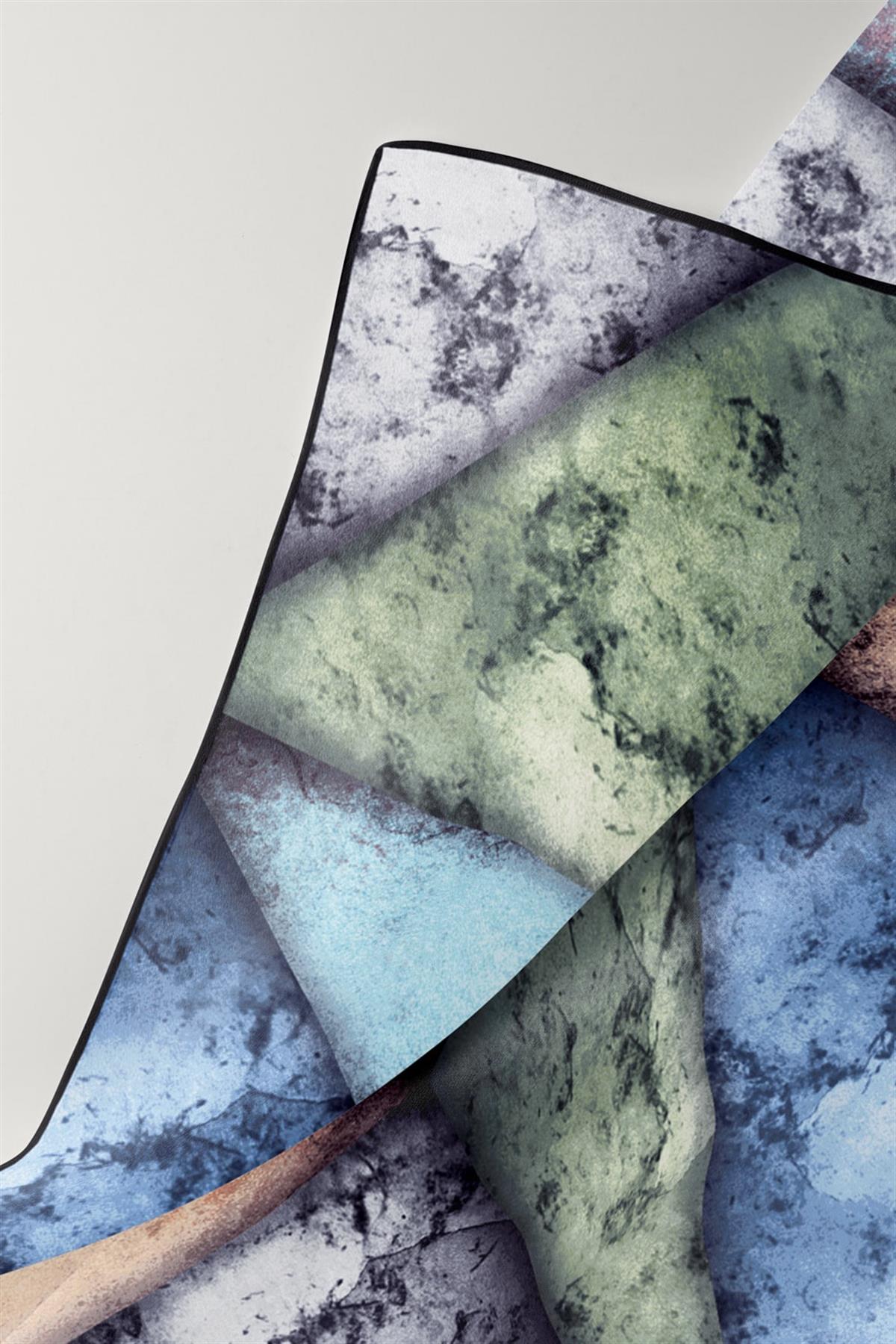 %100 Twill İpek Dokulu Ve Geometrik Desenli Bebe Mavisi - Mint Yeşili Renkli 90x90 Eşarp Dikim Şekli : El Dikişi