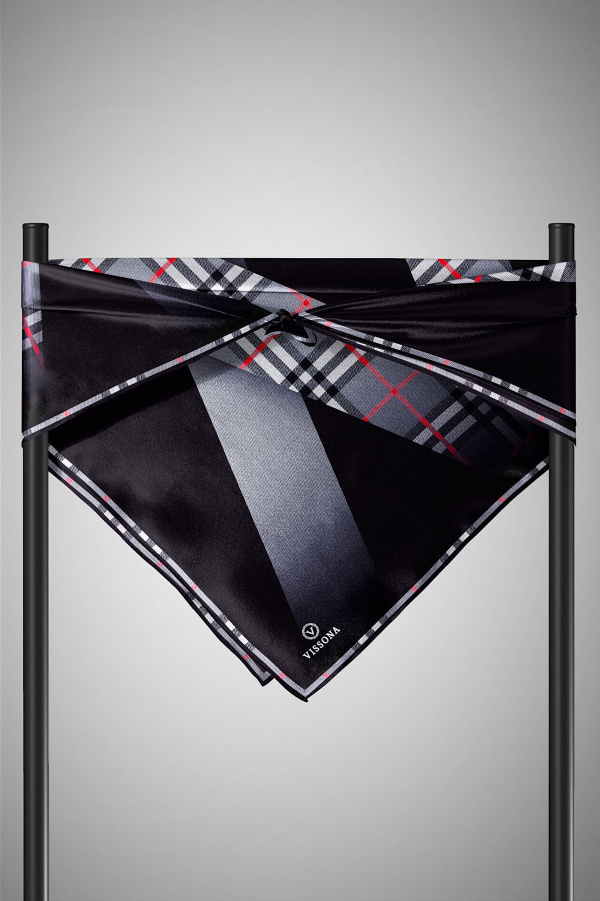 %100 Twill İpek Ekose Desenli Gri - Siyah Renkli 90x90 Eşarp Dikim Şekli : El Dikişi