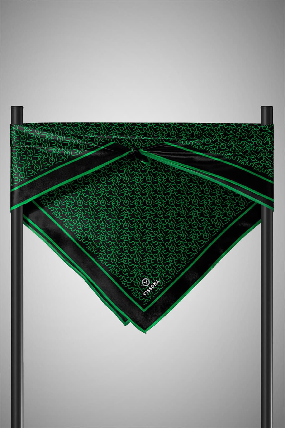 %100 Twill İpek Harf Desenli Siyah - Benetton Yeşili Renkli 90x90 Eşarp Dikim Şekli : El Dikişi