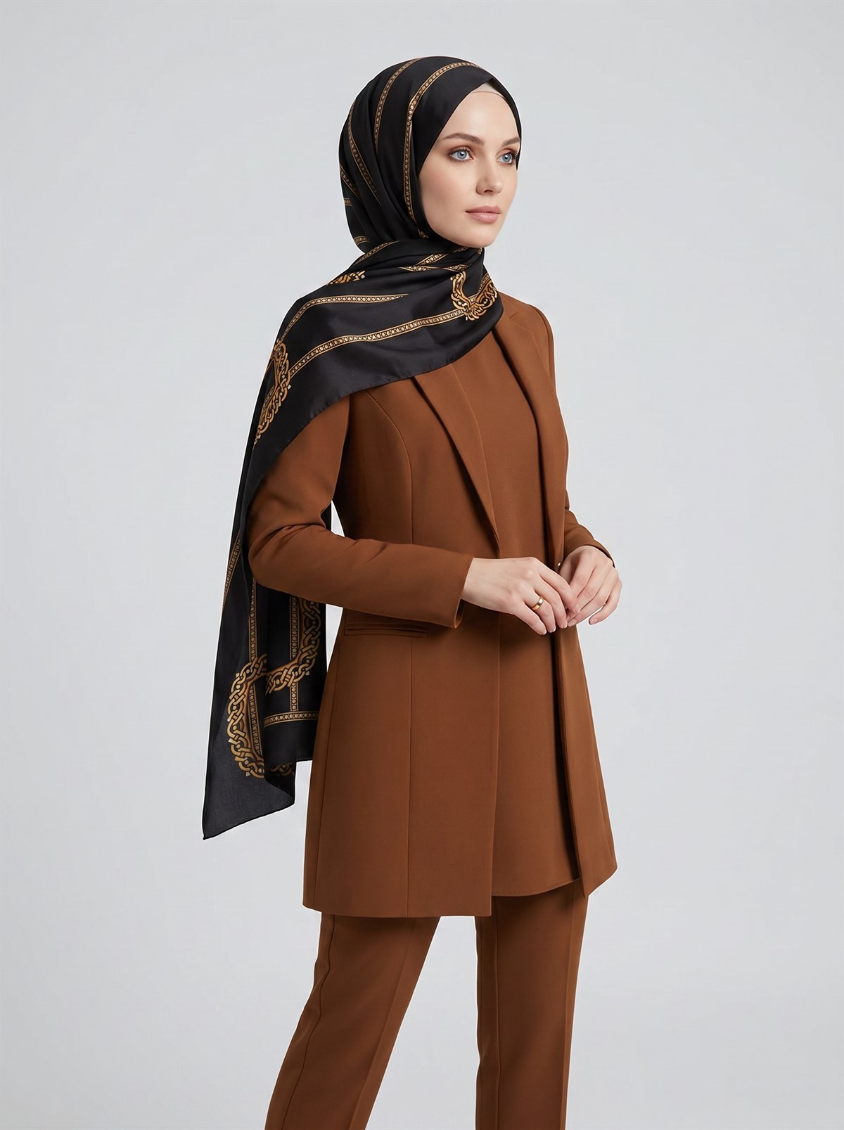 %100 Saf İpek Şal İnce Saten Vual Dokuma Kemer Desenli Siyah - Gold Renkli 90x210 Şal