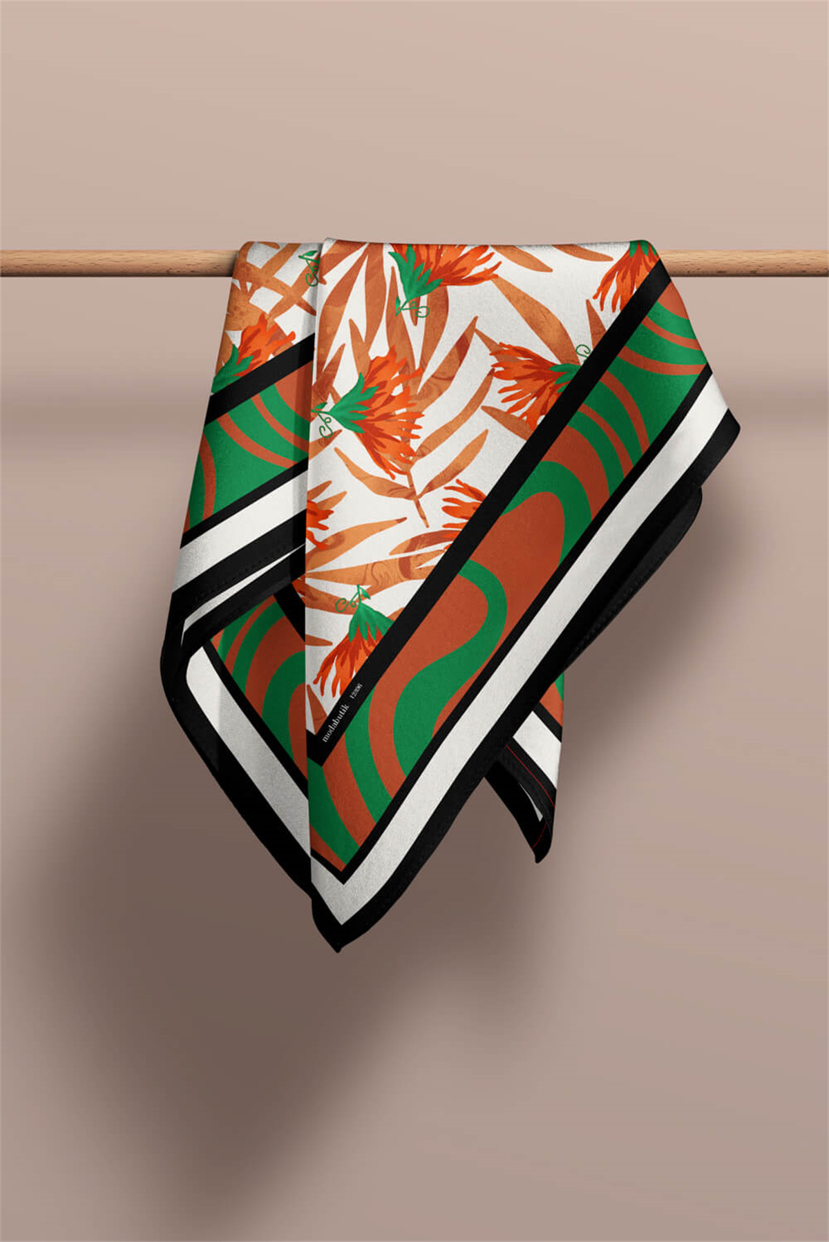Z79 MODERN ABSTRACK BANDANA DG12396