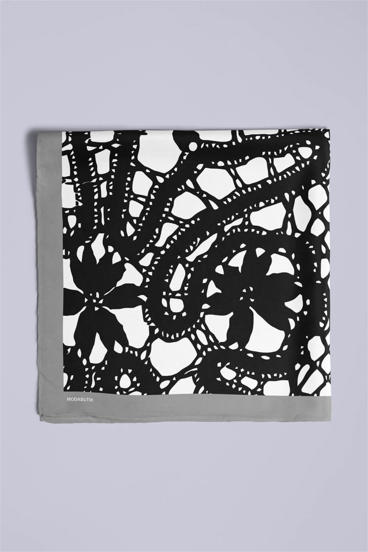 F4 Kadın Zincir Desenli Bandana 50x50 Siyah Beyaz DG0101-22