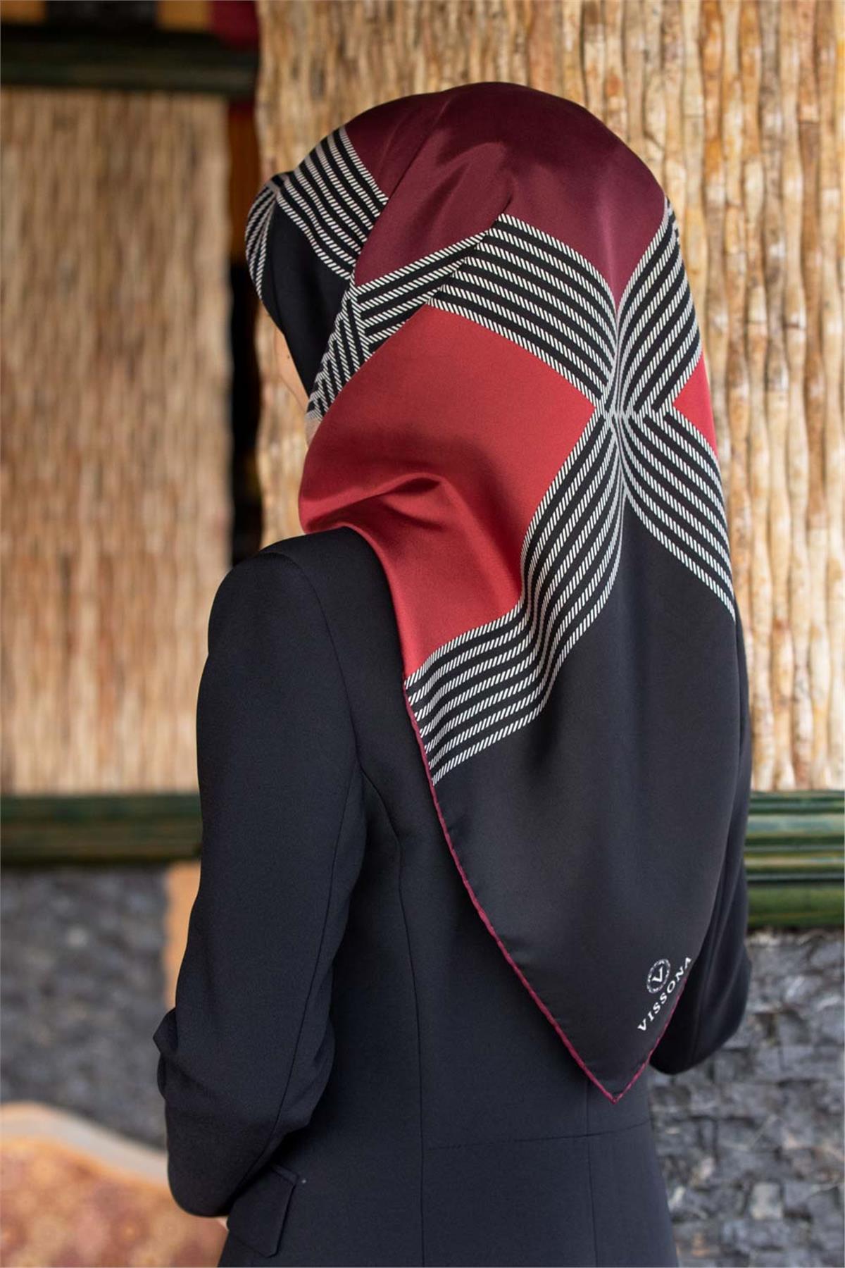 %100 Twill İpek Geometrik Desenli Bordo Renkli 90x90 Eşarp Dikim Şekli : El Dikişi