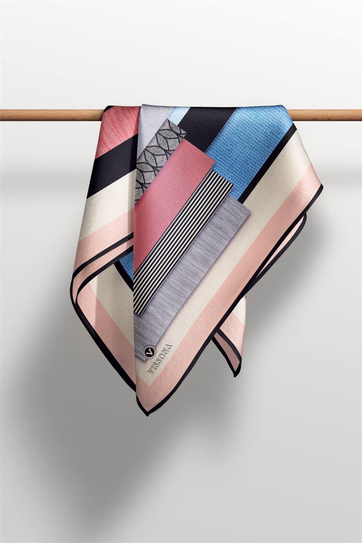 %100 Twill İpek Geometrik Desenli Bebe Mavisi - Pudra Renkli 90x90 Eşarp Dikim Şekli : El Dikişi