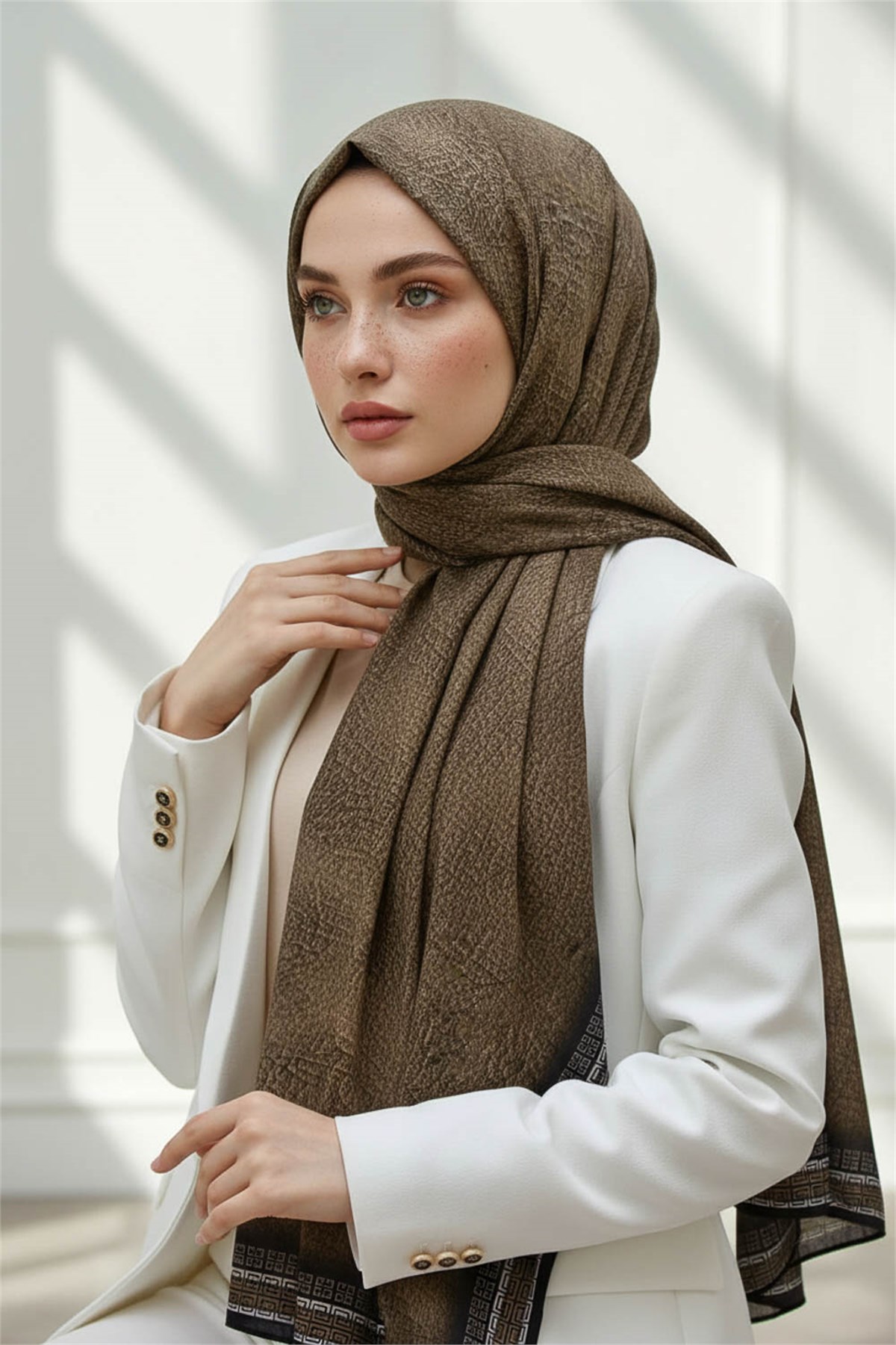 KREP DESENLİ VİZON RENKLİ 75X195 KIRIŞMAZ ŞAL