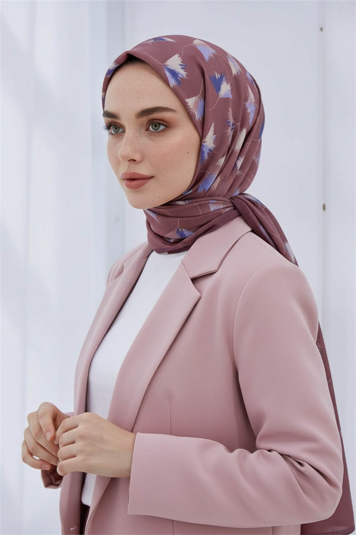 KREP YAPRAK DESENLİ PUDRA RENKLİ 75X195 KIRIŞMAZ ŞAL