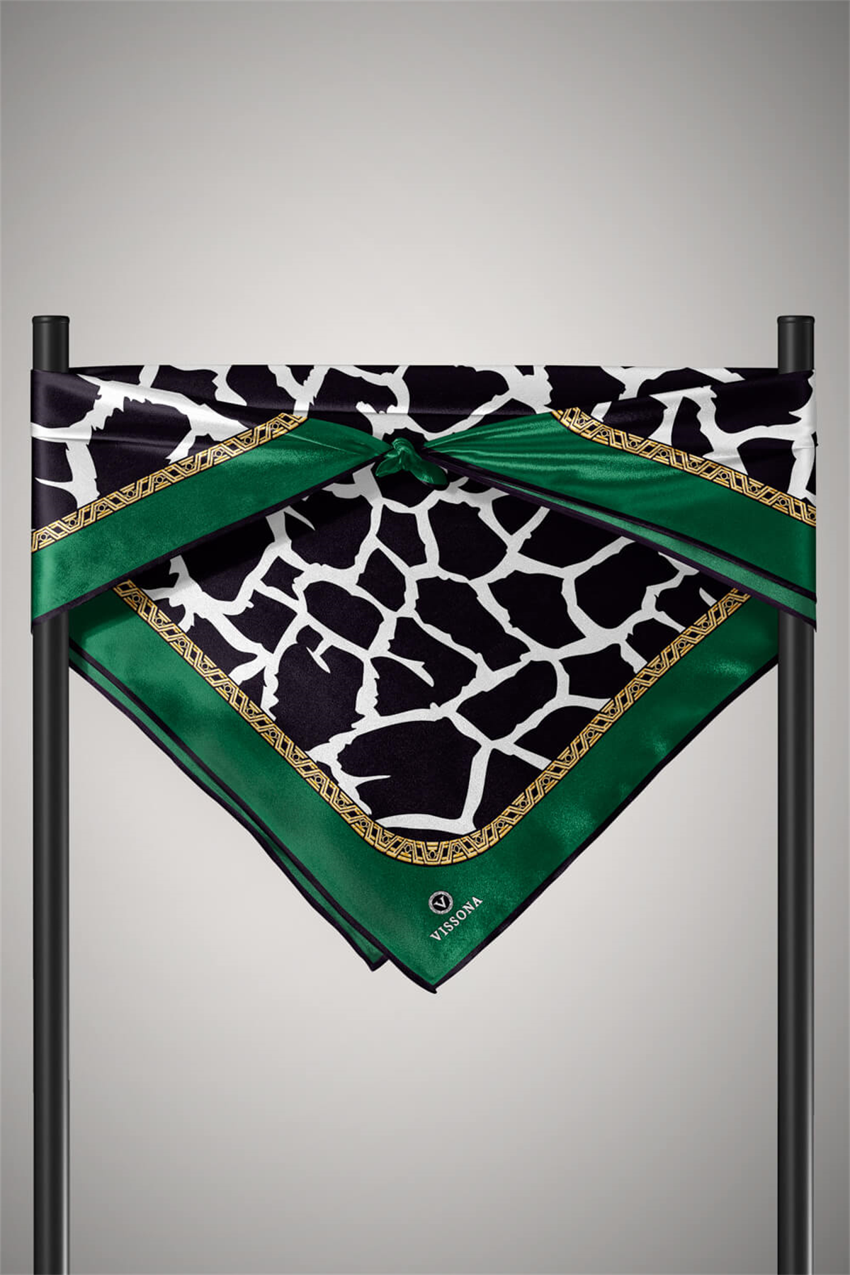 %100 Twill Taş Desenli Siyah - Zümrüt Yeşilli Renkli 90x90 Eşarp Dikim Şekli: El Dikişi