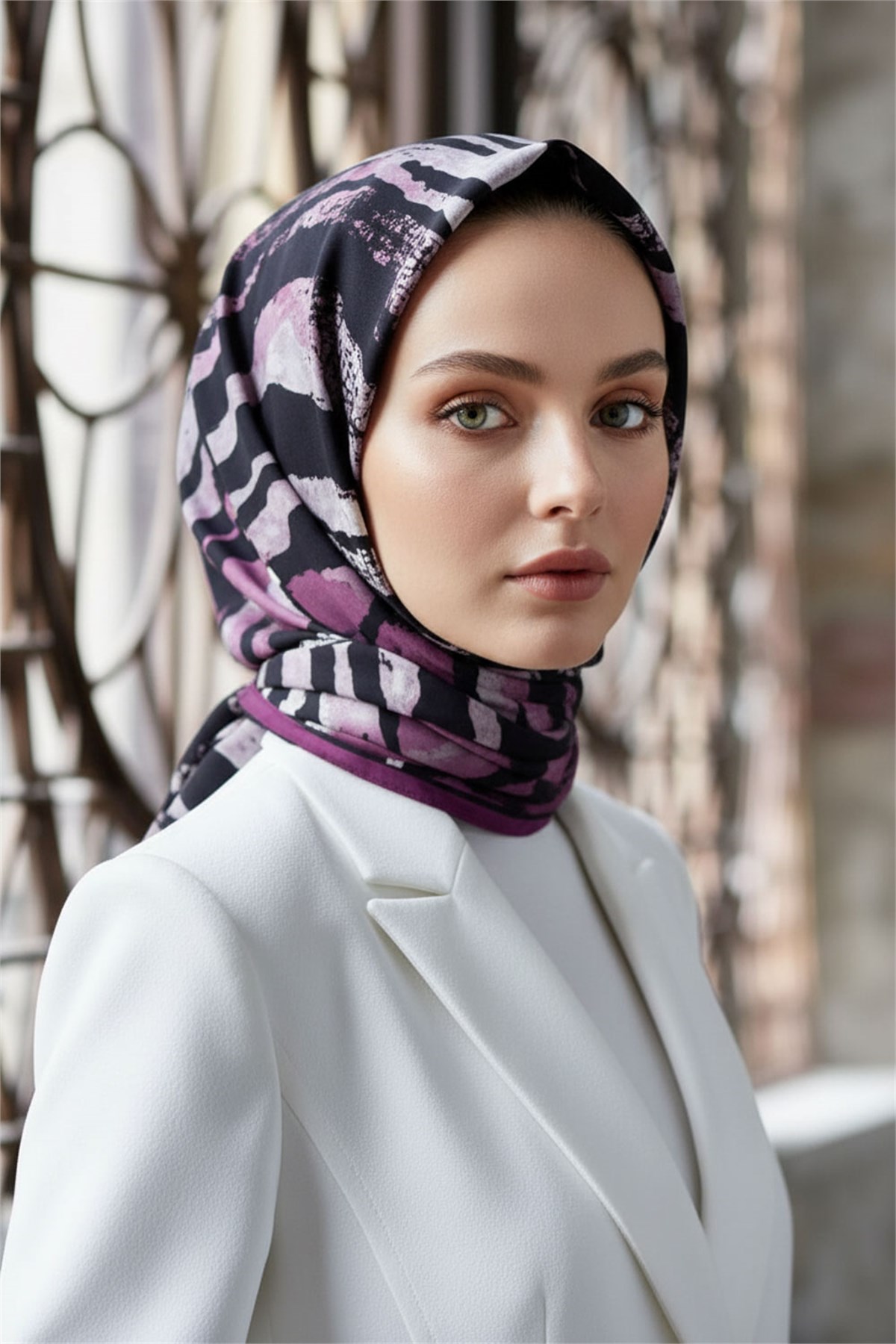 KREP ZEBRA DESENLİ MÜRDÜM - SİYAH RENKLİ 75X195 KIRIŞMAZ ŞAL