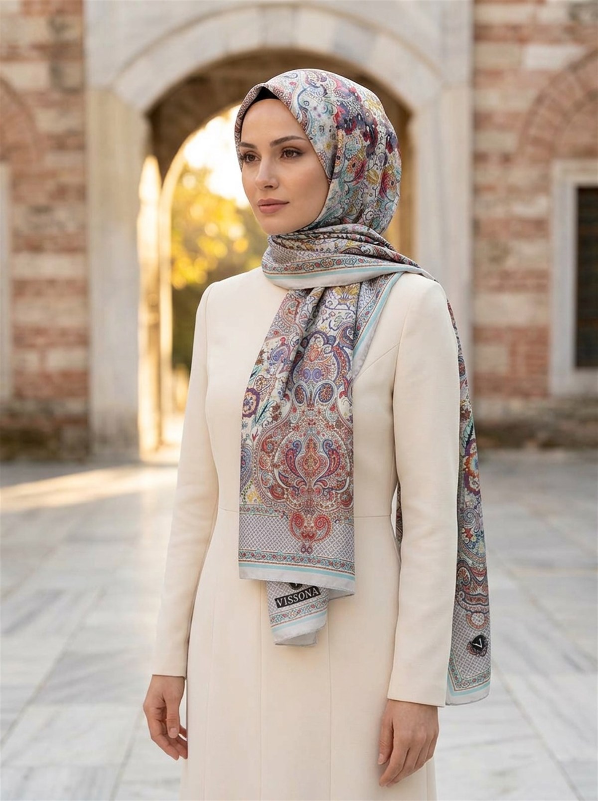 %100 İPEK ETRO DESENLİ GRİ - NAR ÇİÇEĞİ RENKLİ ŞAL