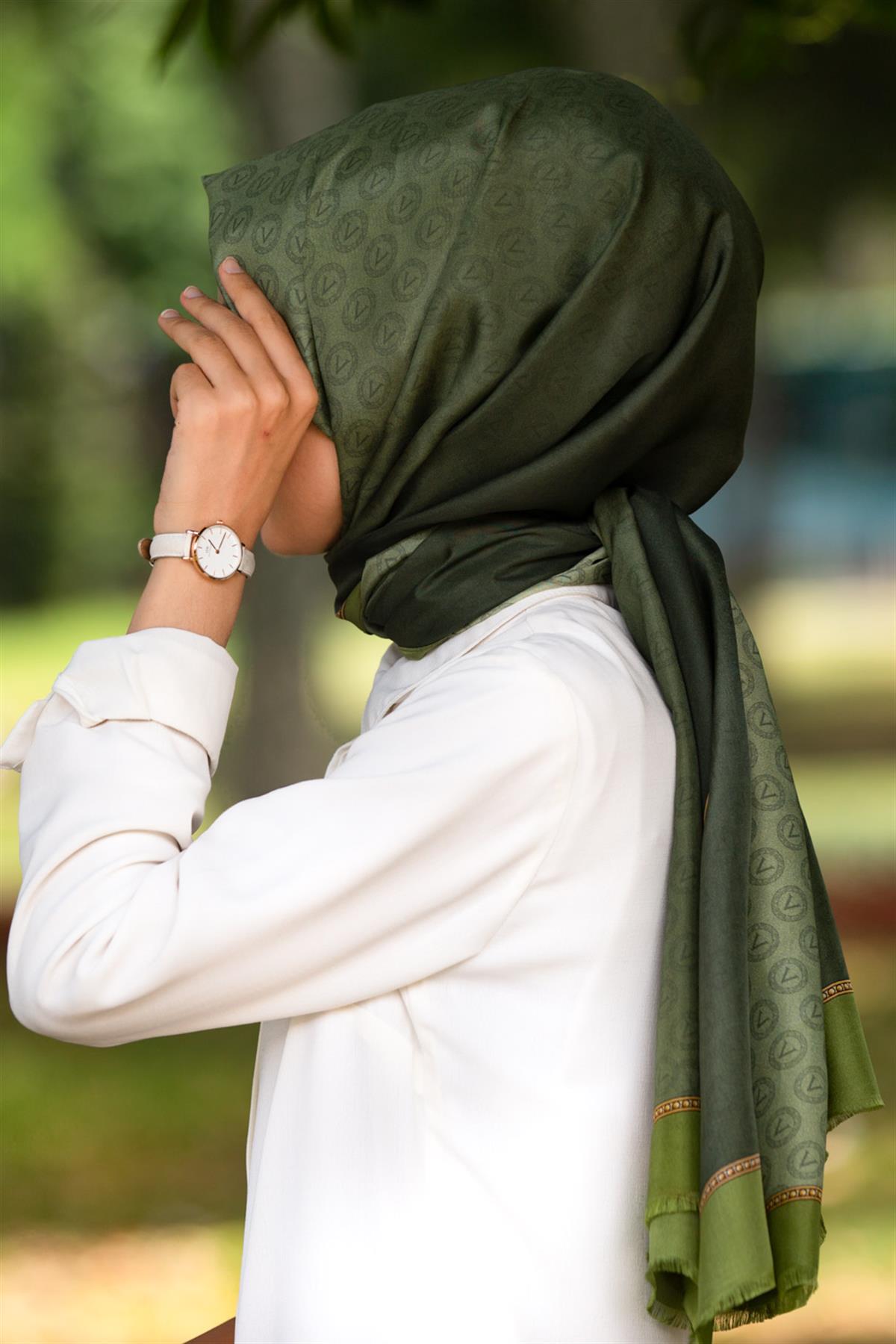 %100 İpek Degradeli Ve Monogram Desenli Haki - Gold Renkli 92x210 Şal