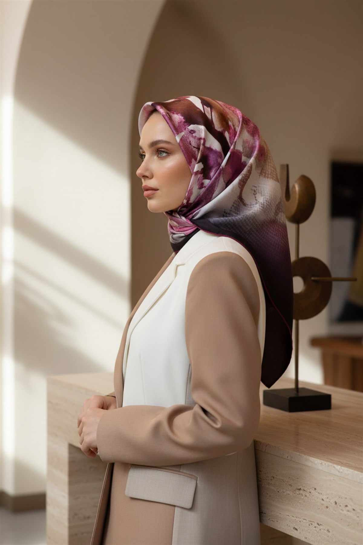%100 Twill İpek Suluboya Çiçek Desenli Gül Kurusu Renkli 90x90 Eşarp Dikim Şekli : El Dikişi