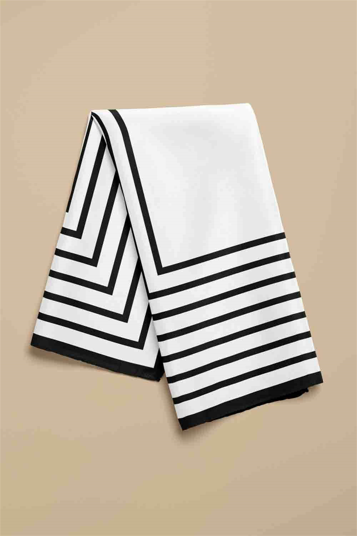 MODABUTİK ÇİZGİLİ BANDANA 55x55