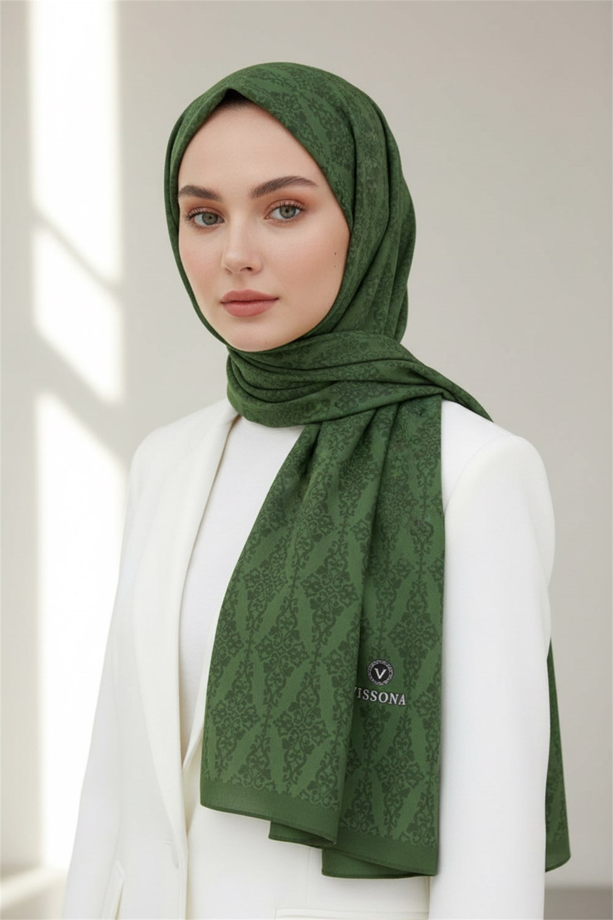 KREP BAROK DESENLİ ZÜMRÜT YEŞİLİ RENKLİ KIRIŞMAZ ŞAL