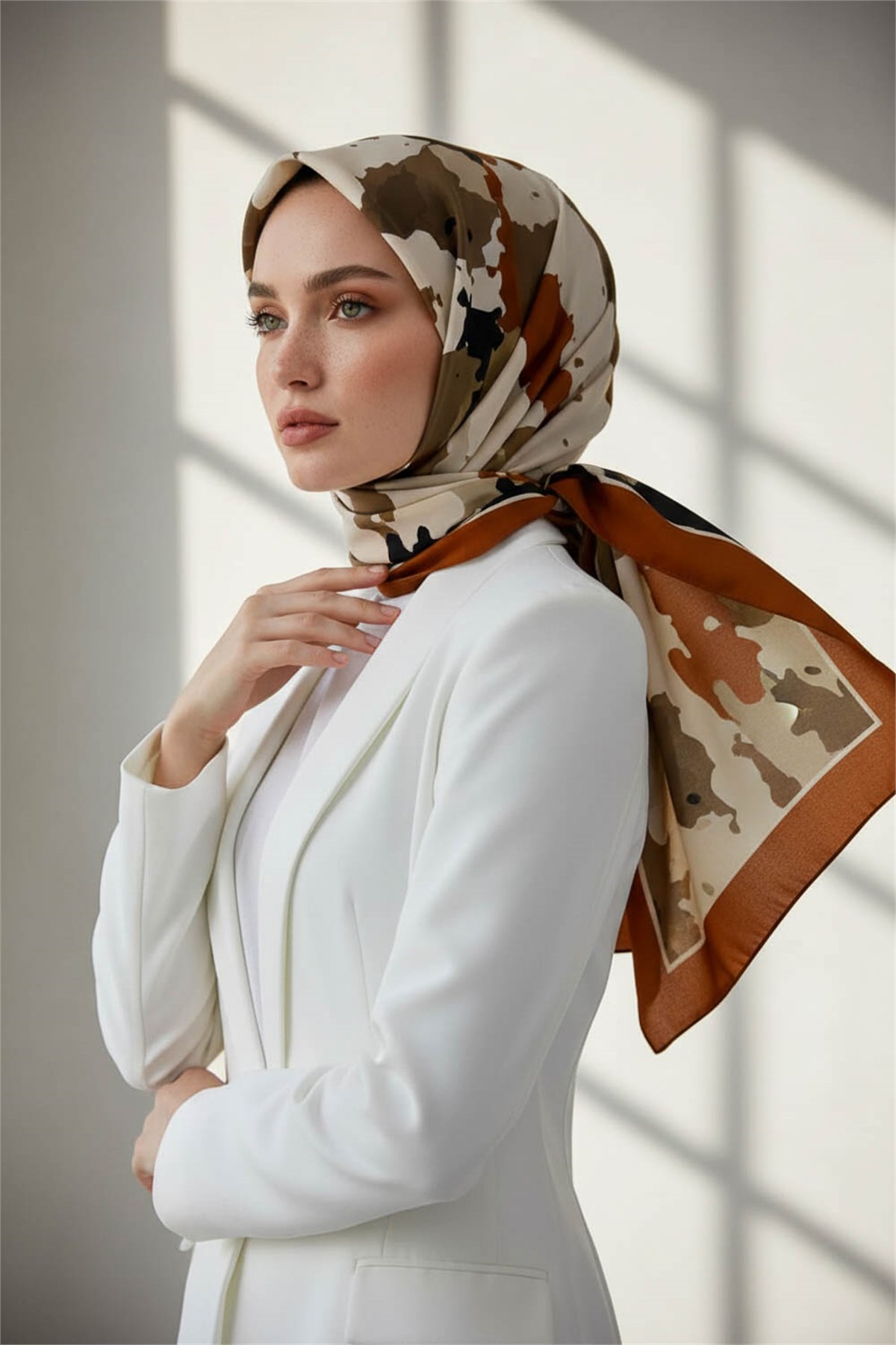 KREP BOYA EFEKTİ DESENLİ TABA RENKLİ 75X195 KIRIŞMAZ ŞAL