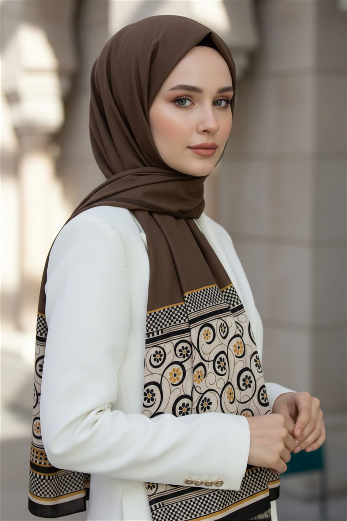 KREP KENAR MOTİFİ ÇİÇEK DESENLİ VİZON RENKLİ 75X195 KIRIŞMAZ ŞAL
