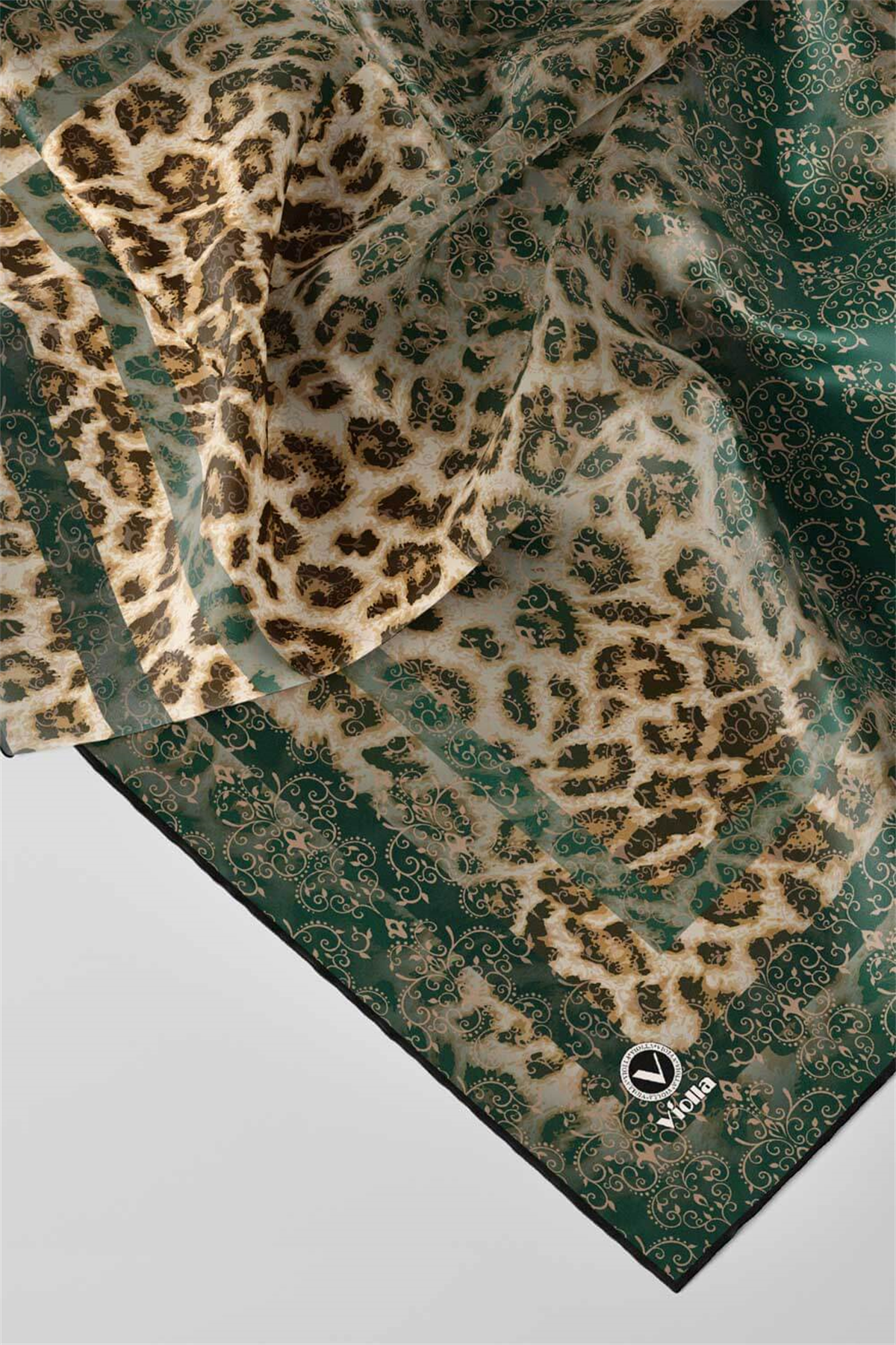 Twill Leopar Desenli Petrol Yeşili Renkli 90x90 Eşarp (İpek İçermez) Kenar Dikiş Şekli El Dikişli