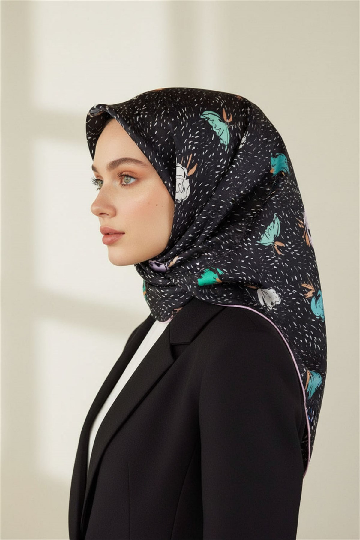 %100 Twill İpek Çıtır Çiçek Desenli Lila - Su Yeşili Renkli 90x90 Eşarp Dikim Şekli : El Dikişi