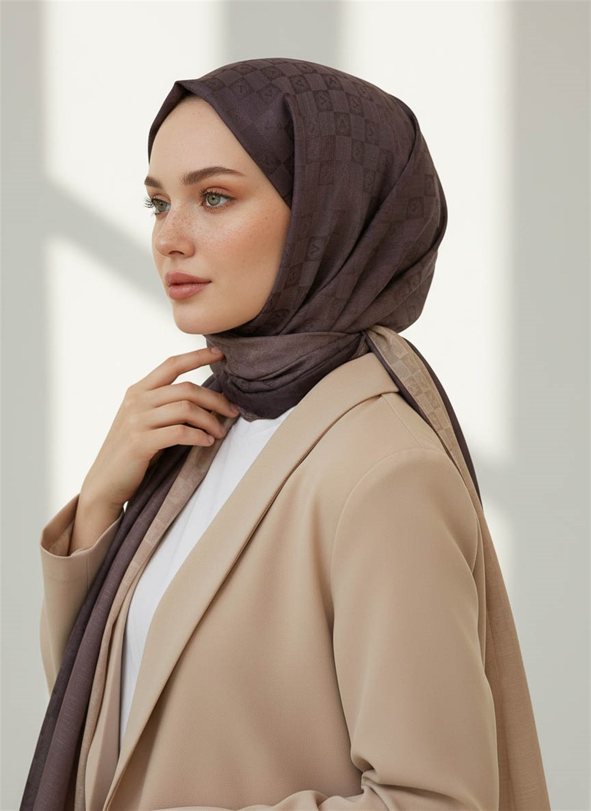 Vissona %57 İPEK %43 PAMUK Degrade Desenli Bej Renkli Şal -  70x190 Dikiş Tipi İtalyan Dikişli