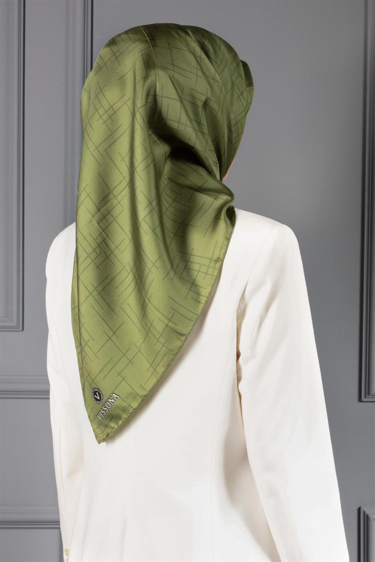 %100 Twill İpek Çizgi Desenli Fıstık Yeşili Renkli 90x90 Eşarp Dikim Şekli : El Dikişi