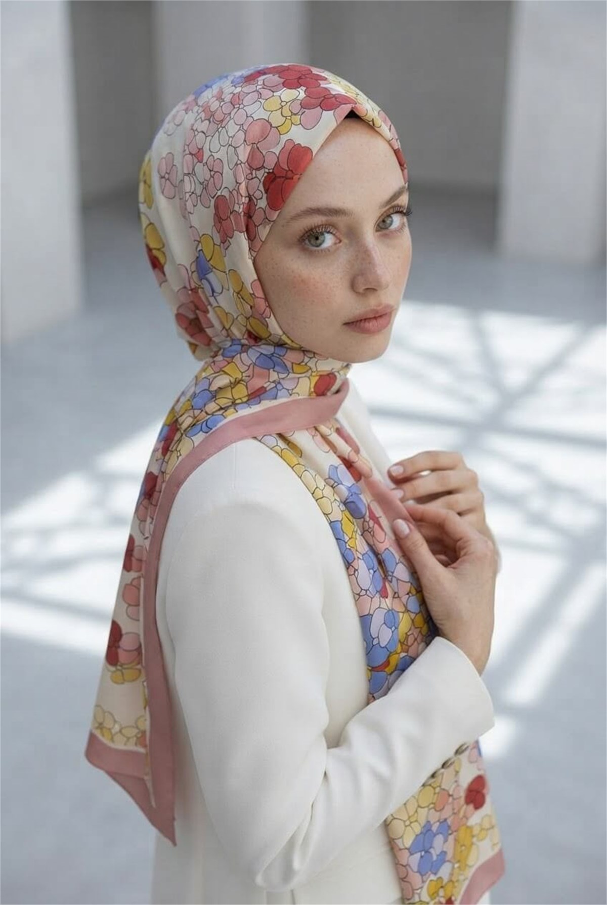 KREP YONCA DESENLİ PUDRA RENKLİ 75X195 KIRIŞMAZ ŞAL
