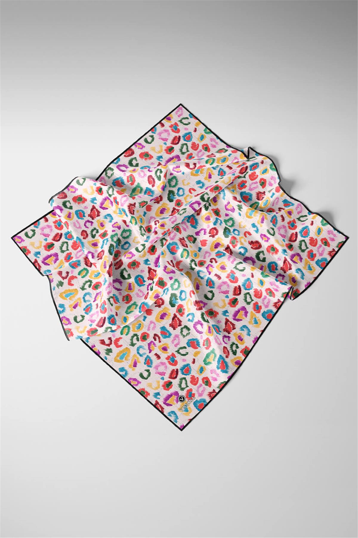%100 Twill İpek Renkli Leopari Desenli Sarı - Pudra Renkli 90x90 Eşarp Kenar Dikiş Şekli El Dikişli
