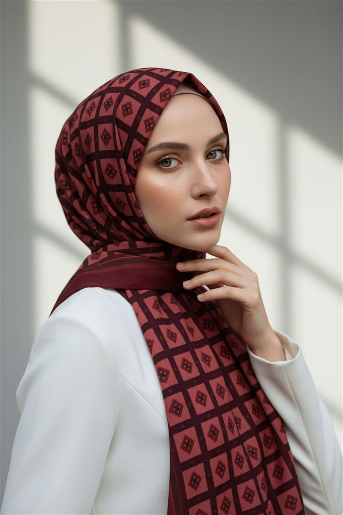 KREP KARE DESENLİ TABA RENKLİ 75X195 KIRIŞMAZ ŞAL