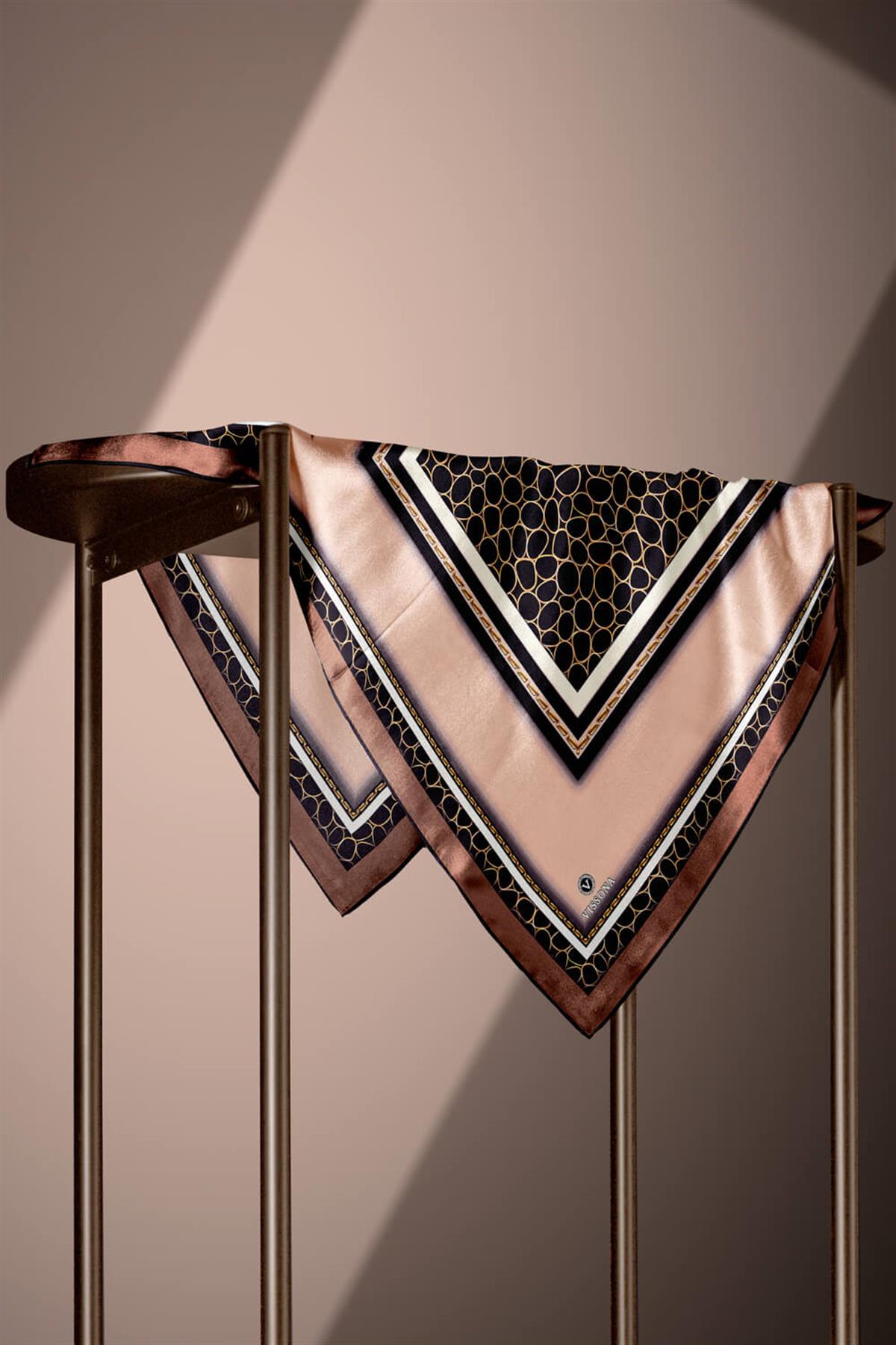 %100 Twill İpek Gold Halka Desenli Bej - Kahverengi Renkli 90x90 Eşarp Dikim Şekli : El Dikişi