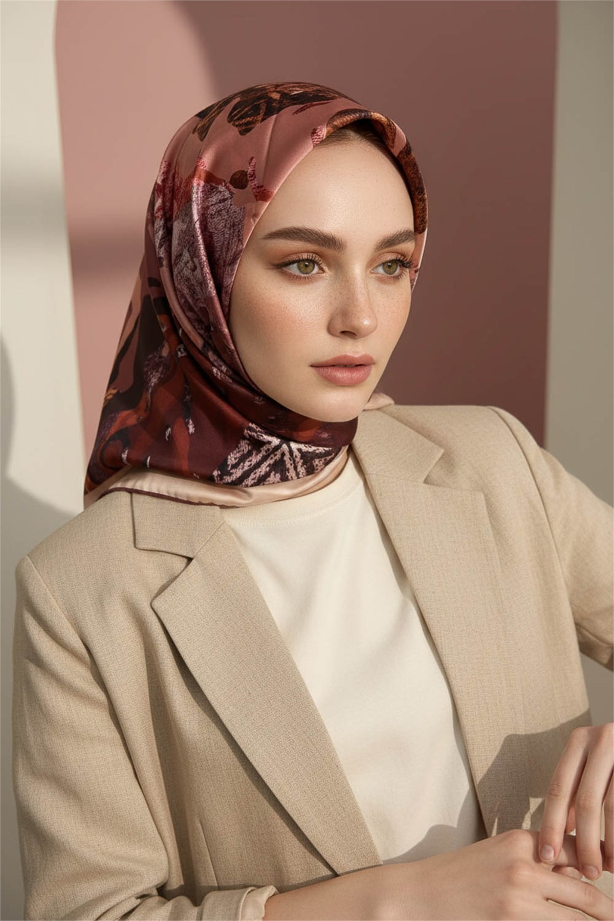 Kristal Batikli Ve Etnik Desenli Bakır Renkli 90x90 Eşarp (İpek İçermez) Kenar Dikiş Şekli El Dikişli