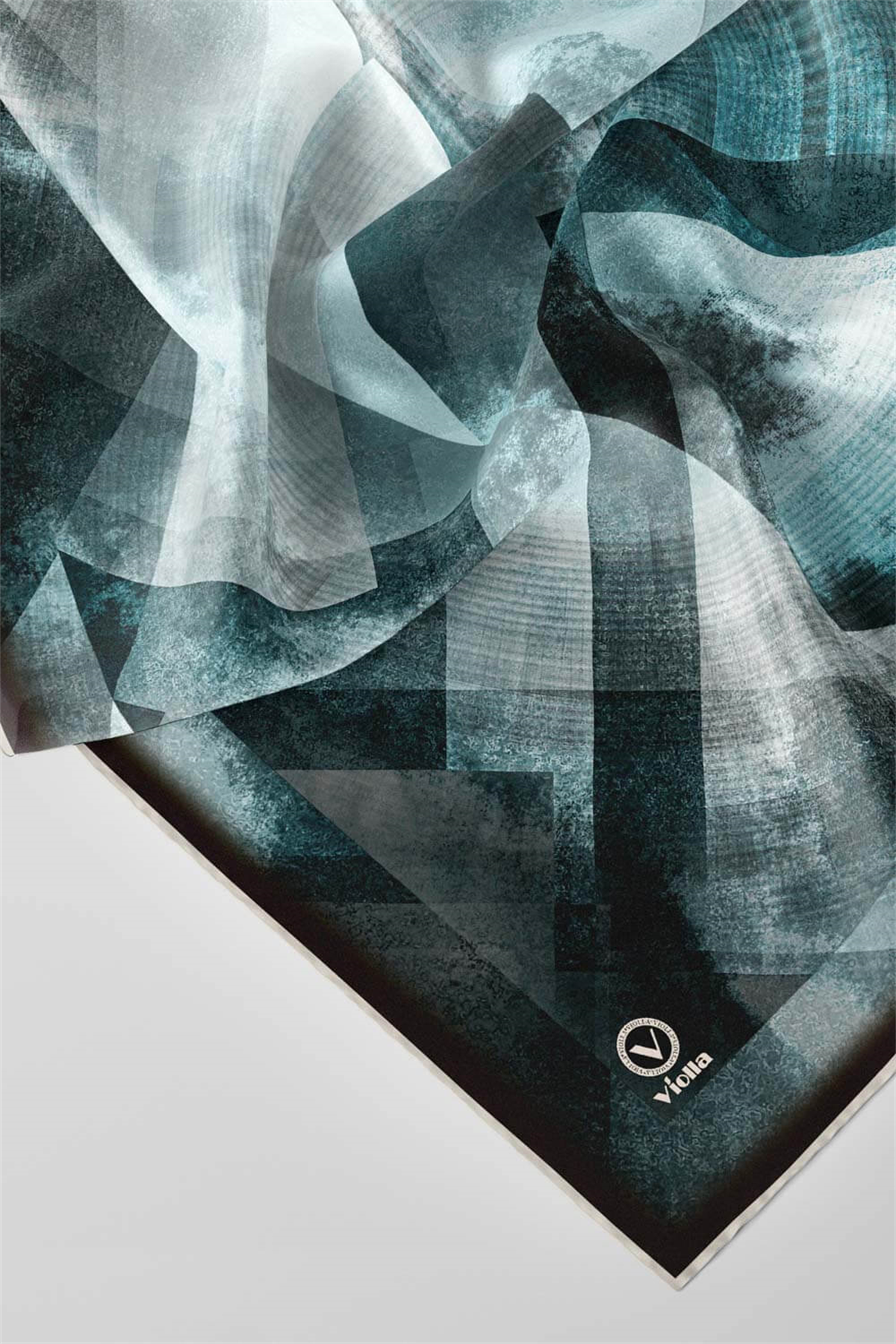 Twill Batik Desenli Petrol Yeşili Renkli 90x90 Eşarp (İpek İçermez) Dikim Şekli : El Dikişi