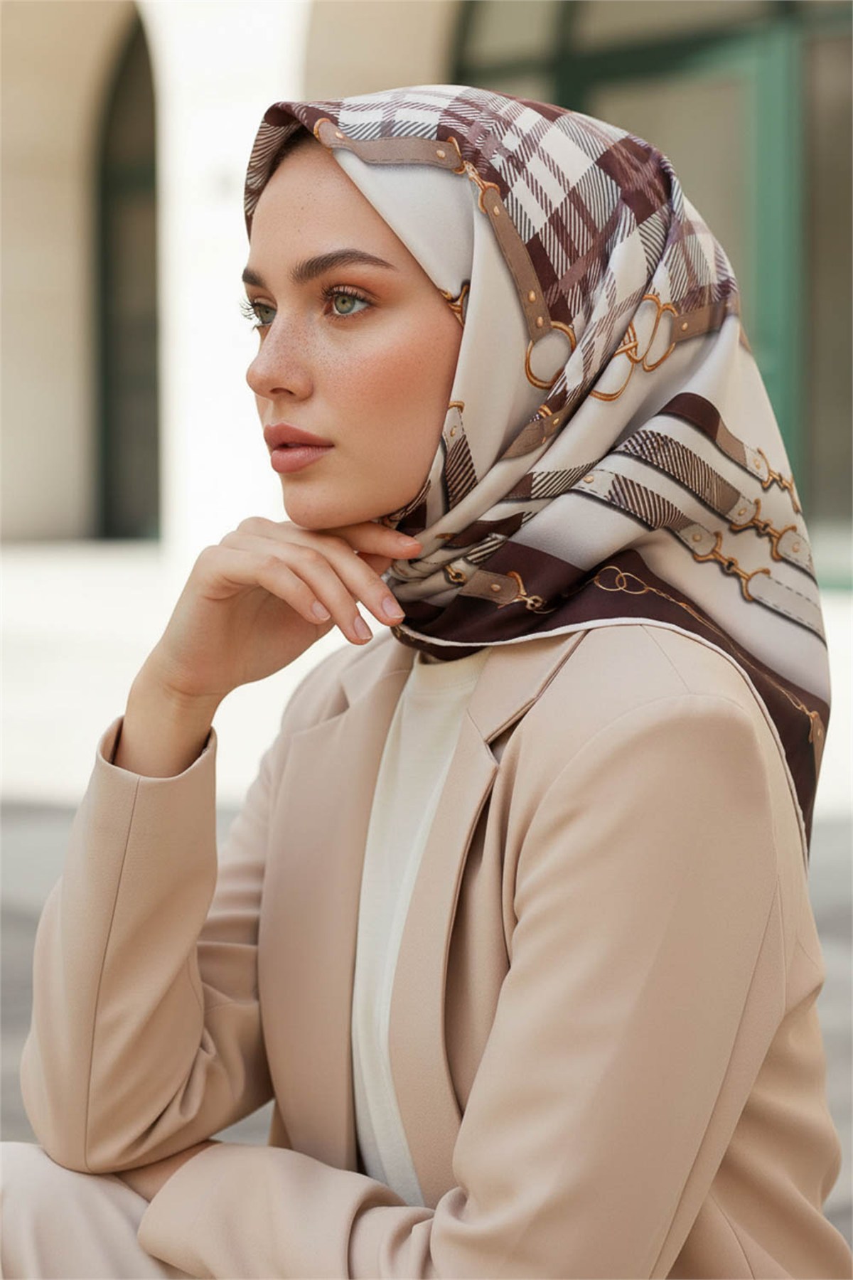 Twill Ekoseli Ve Zincir Desenli Gül Kurusu Renkli 90x90 Eşarp (İpek İçermez) Dikim Şekli : El Dikişi