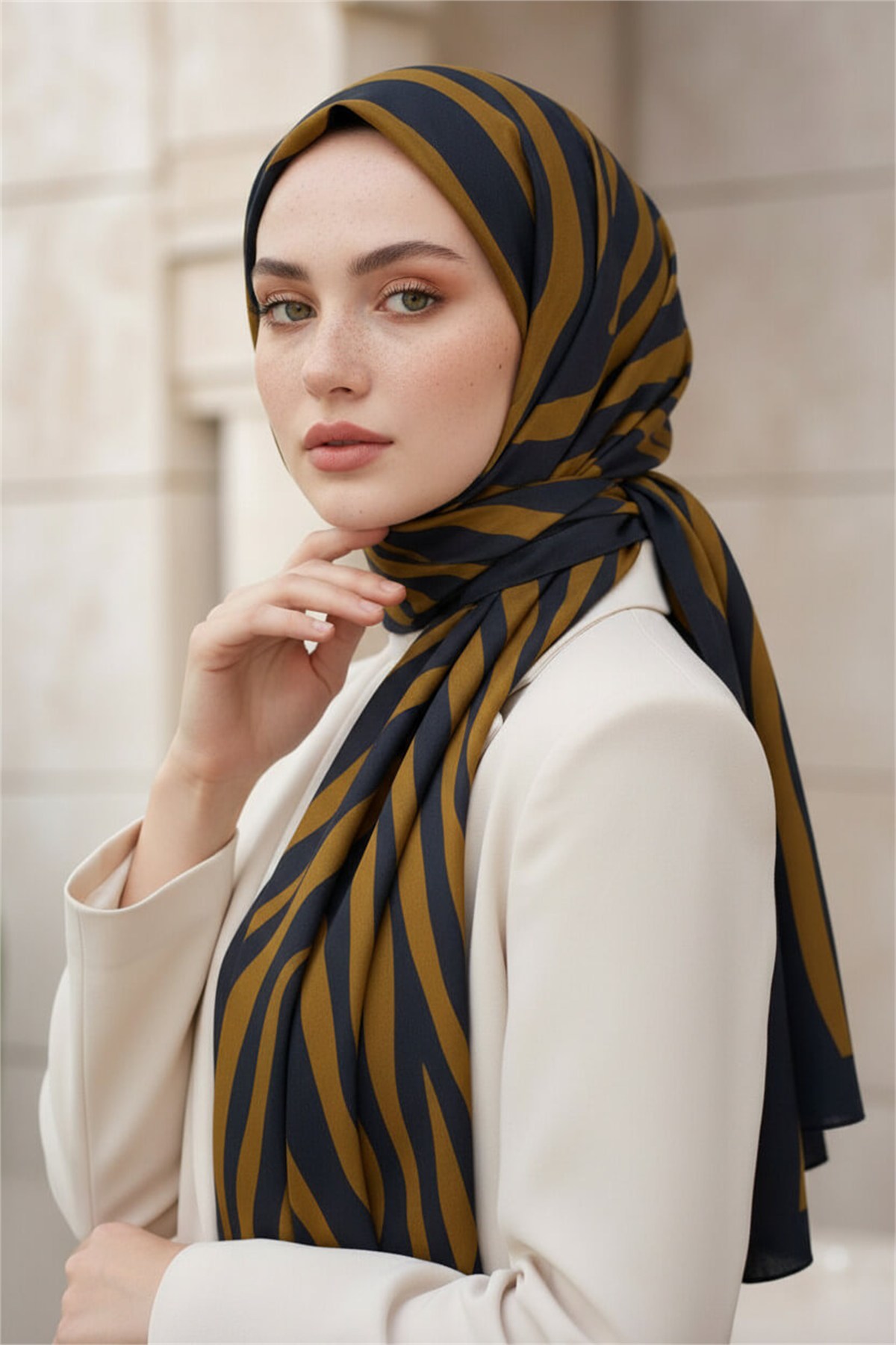 Kırışmaz Krep Şal Zebra Desenli Siyah Hardal 75x190 cm – Kolay Şekil Alan