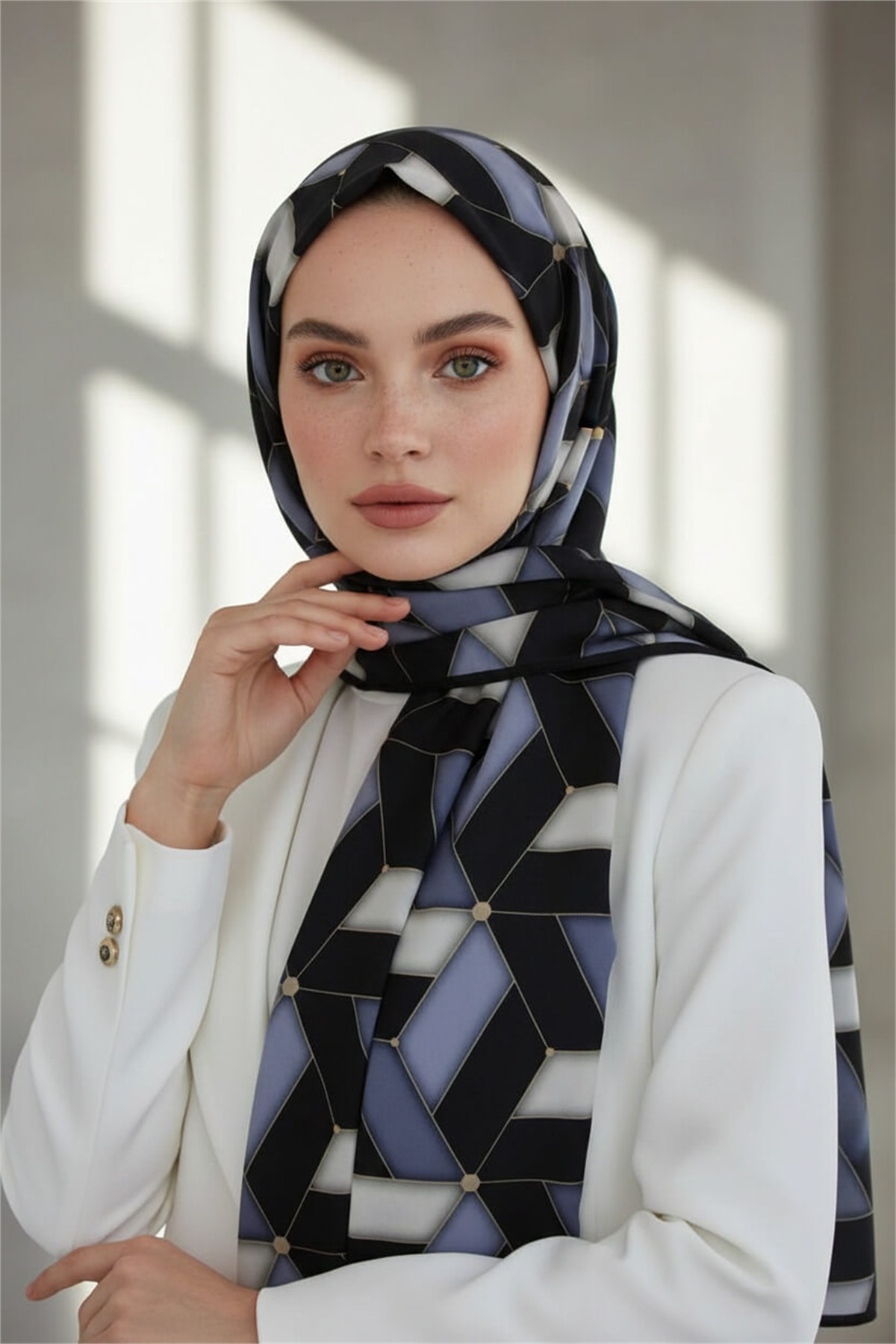 KREP GEOMETRİK DESENLİ İNDİGO RENKLİ 75X195 KIRIŞMAZ ŞAL