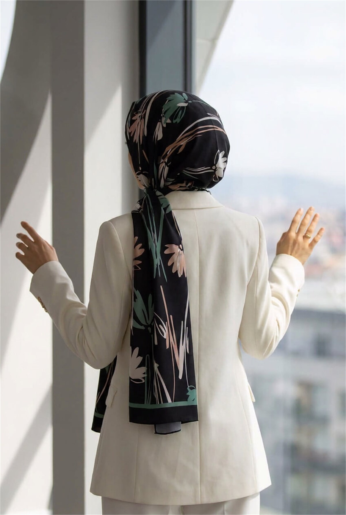 KREP ÇİÇEK DESENLİ MİNT YEŞİLİ RENKLİ 75X195 KIRIŞMAZ ŞAL