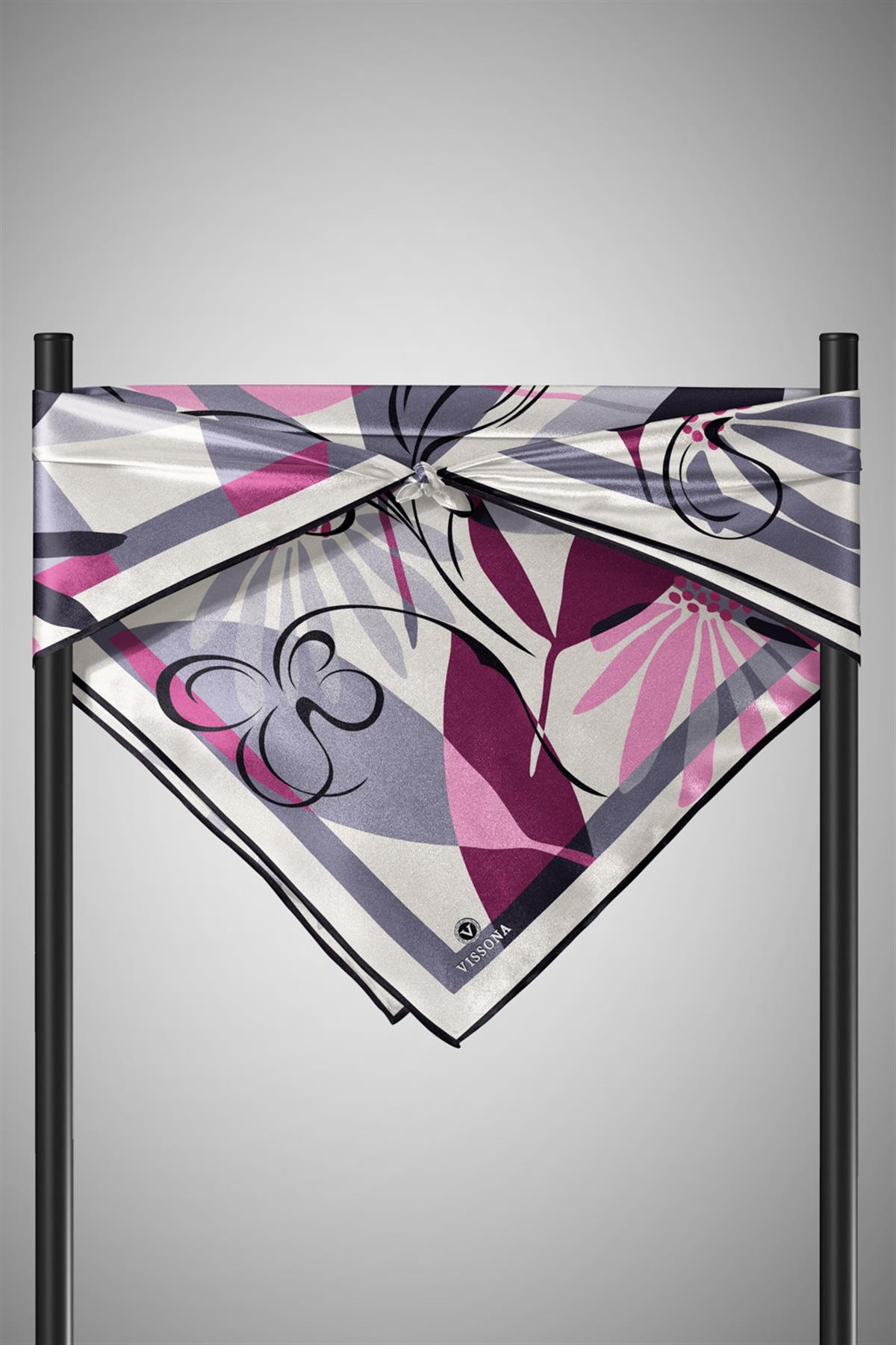 %100 Twill İpek Çiçek Desenli Gri - Siyah Renkli 90x90 Eşarp Dikim Şekli : El Dikişi