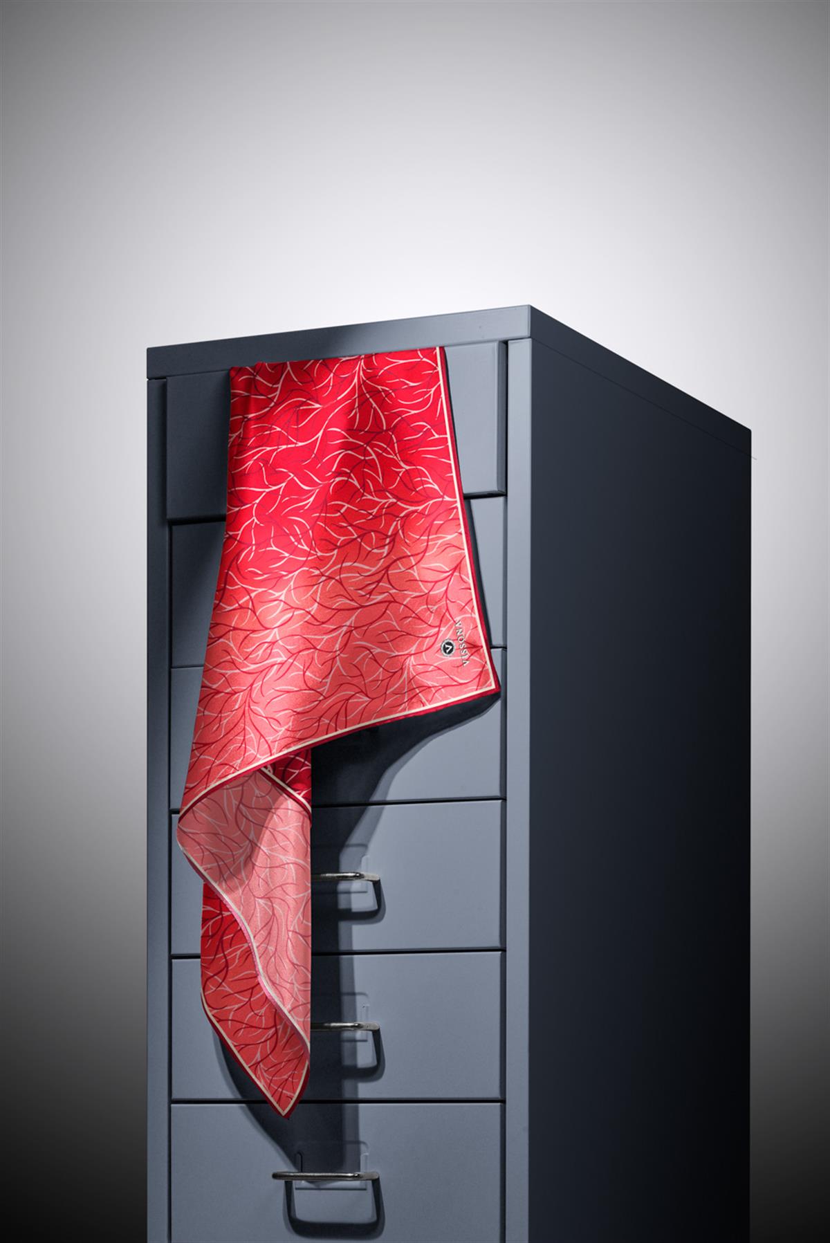 %100 Twill İpek Degrade Desenli Bordo Renkli 90x90 Eşarp Dikim Şekli : El Dikişi