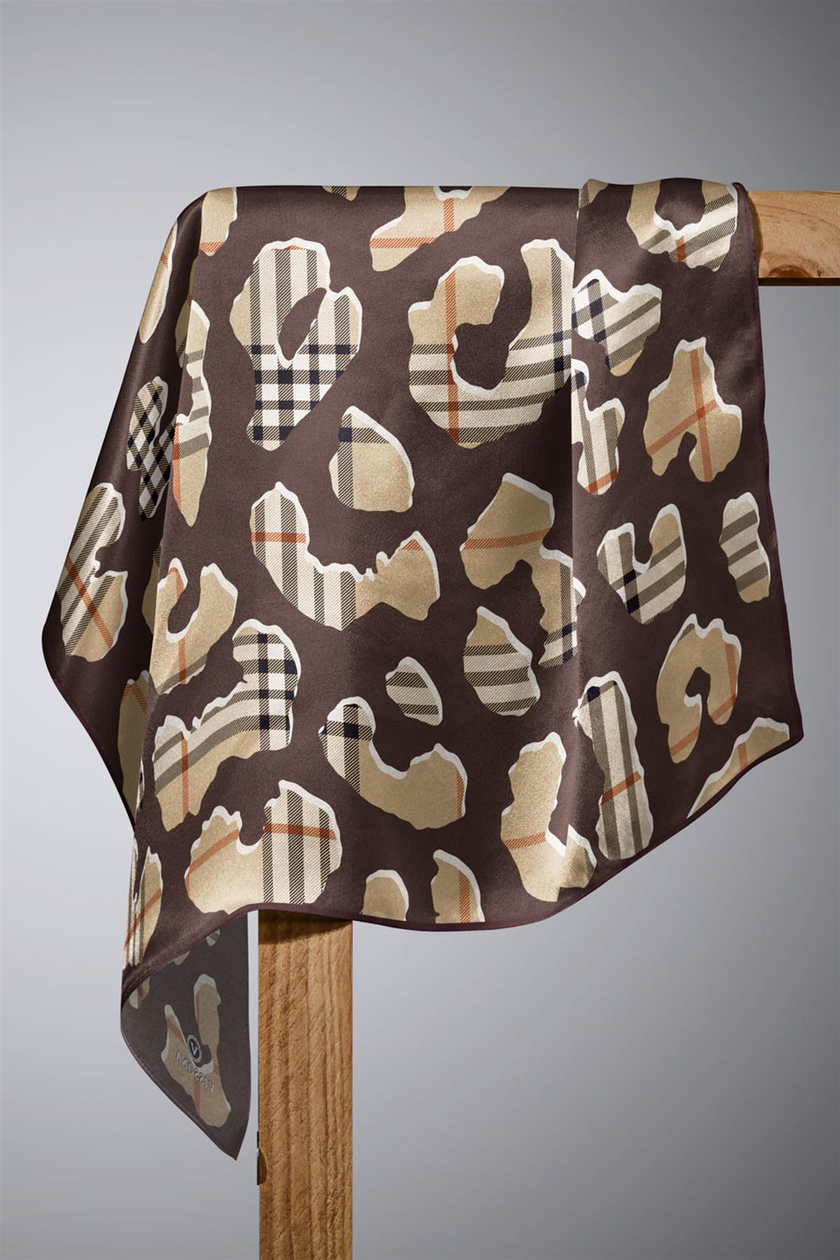 %100 Twill İpek Leopar Desenli Kahverengi - Bej Renkli 90x90 Eşarp Dikim Şekli : El Dikişi
