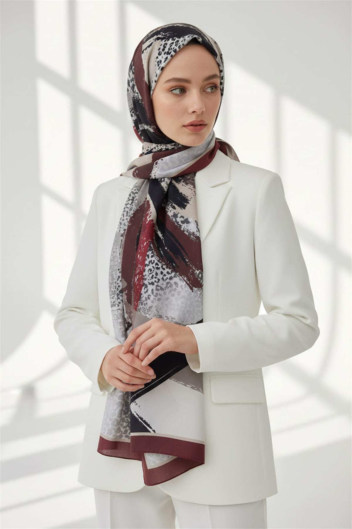 KREP LEOPAR DESENLİ KREM - BORDO RENKLİ 75X195 KIRIŞMAZ ŞAL