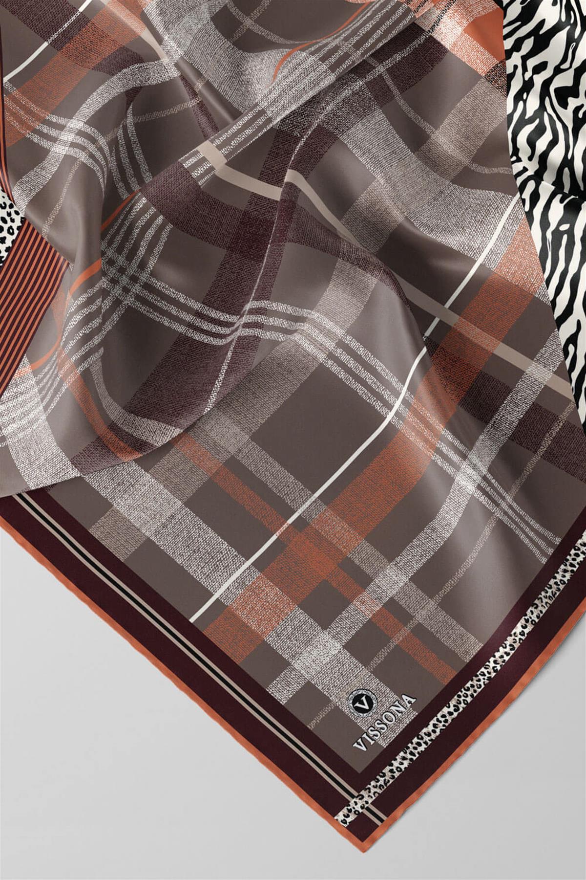 %100 Twill İpek Ekoseli Ve Leopar Desenli Bej - Taba Renkli 90x90 Eşarp Dikim Şekli : El Dikişi