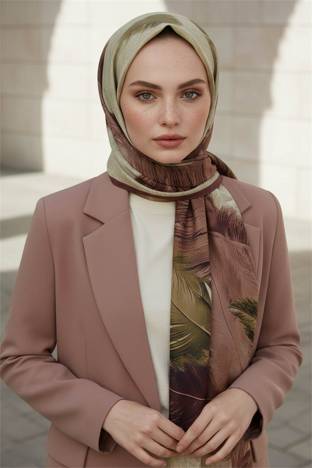 KREP YAPRAK DESENLİ GÜL KURUSU - BEJ RENKLİ 75X195 KIRIŞMAZ ŞAL