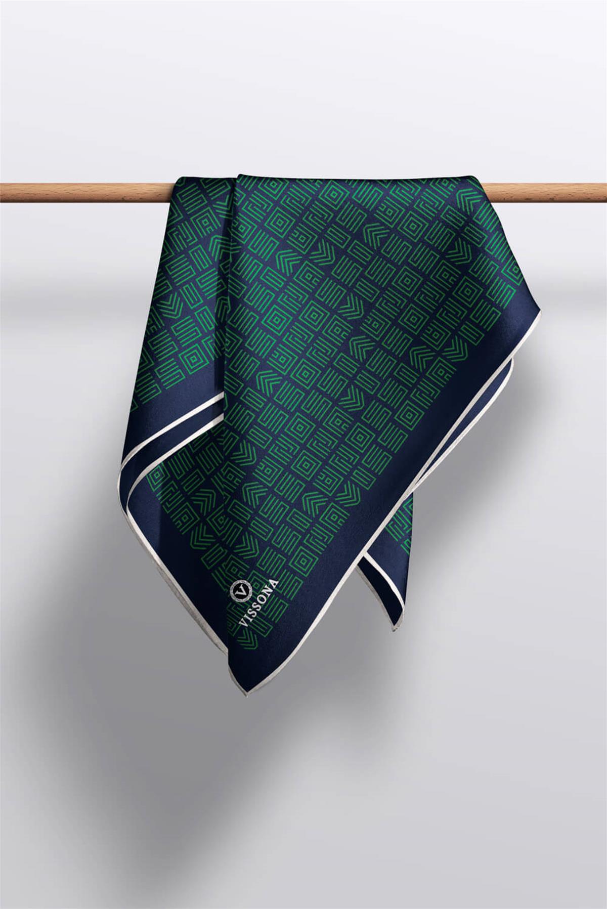 100% Twill İpek Etnik Motif Desenli Zümrüt Yeşili - Lacivert Renkli 90x90 Dikim Şekli : El Dikişi Eşarp