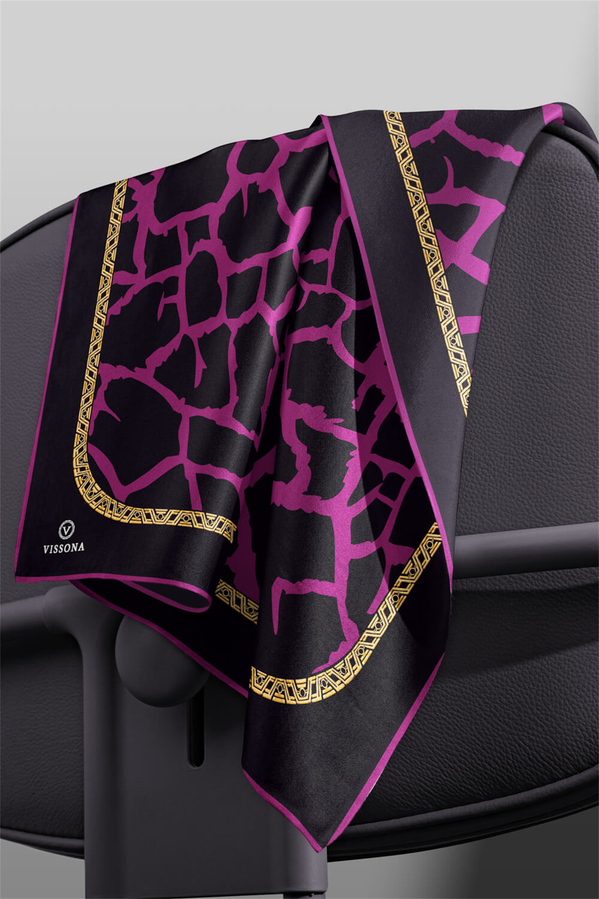 %100 Twill Taş Desenli Mürdüm - Siyah Renkli 90x90 Eşarp Dikim Şekli: El Dikişi