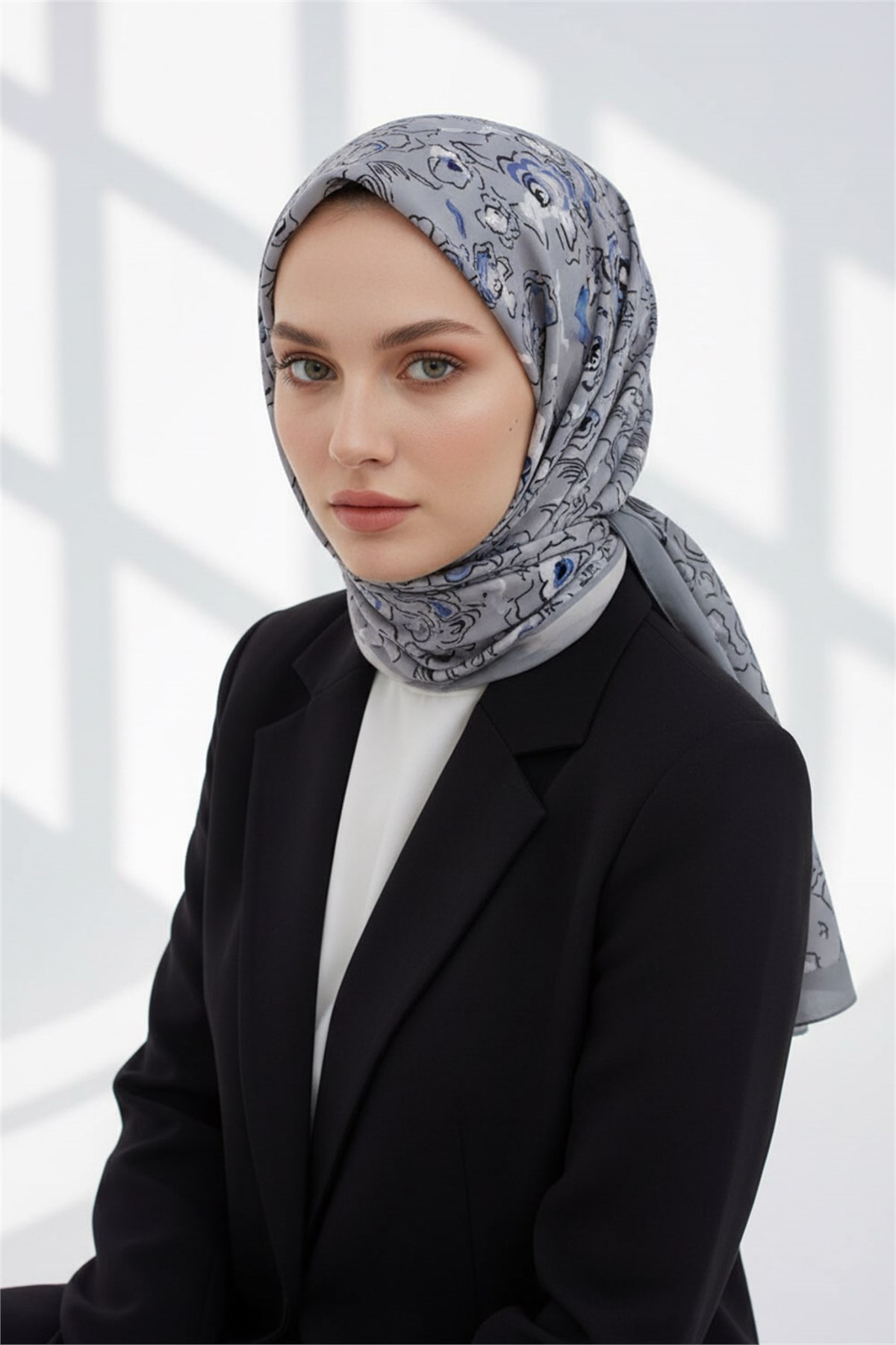 KREP ÇİÇEKLİ KREM - İNDİGO RENKLİ 75X195 KIRIŞMAZ ŞAL