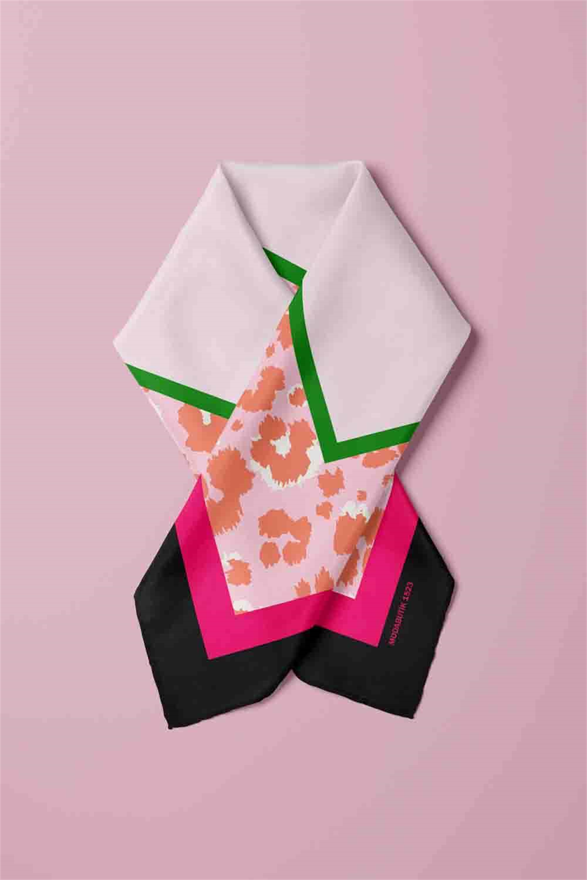 Y22 Kadın Turuncu Kare Desenli 50x50 Bandana HYL DG01523-22