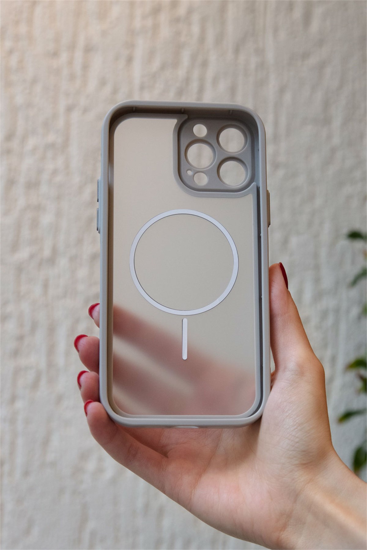 iPhone 15 Pro Max Kılıf – Kamera Korumalı – MagSafe Uyumlu – Gri Renk – Mat Silikon Telefon Kılıfı