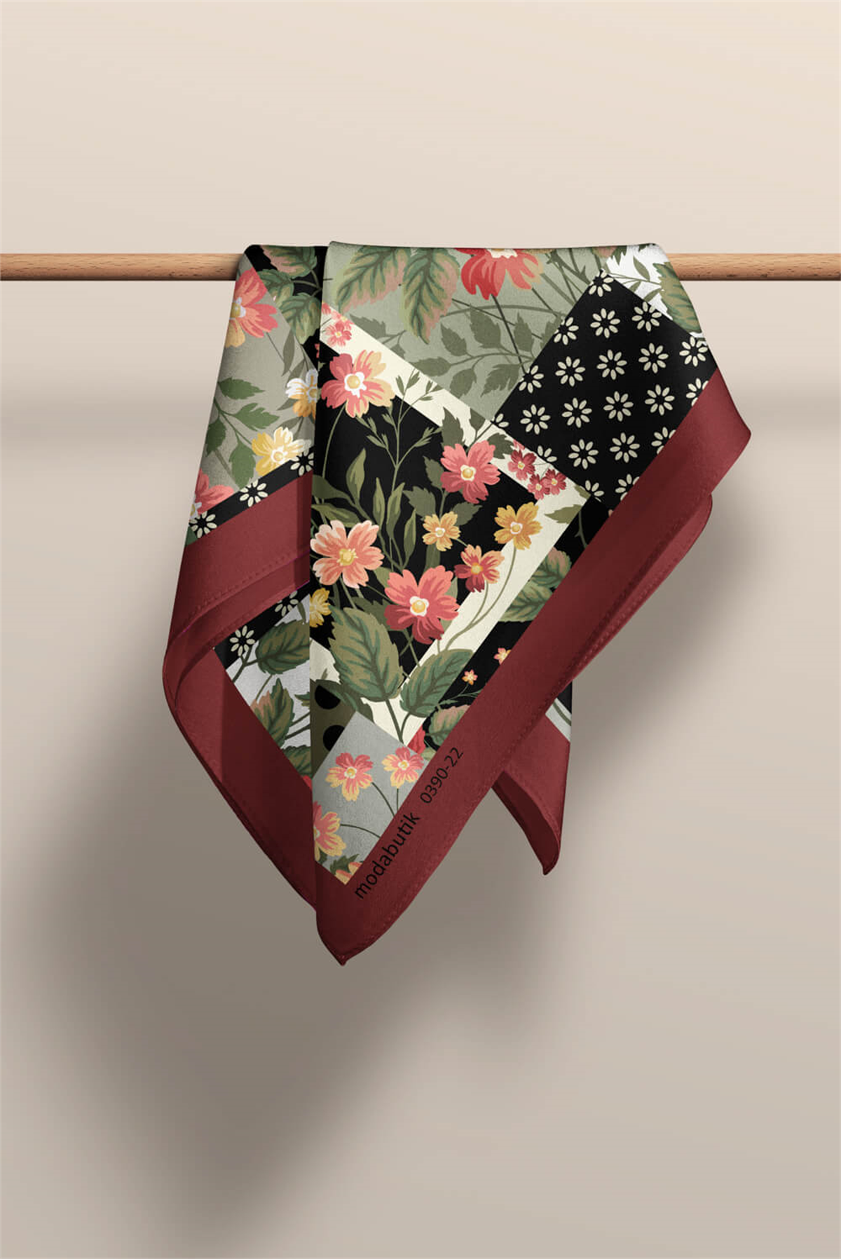 Y31 Kadın Patchwork Desenli Bandana 50x50 Yeşil DG0390-22