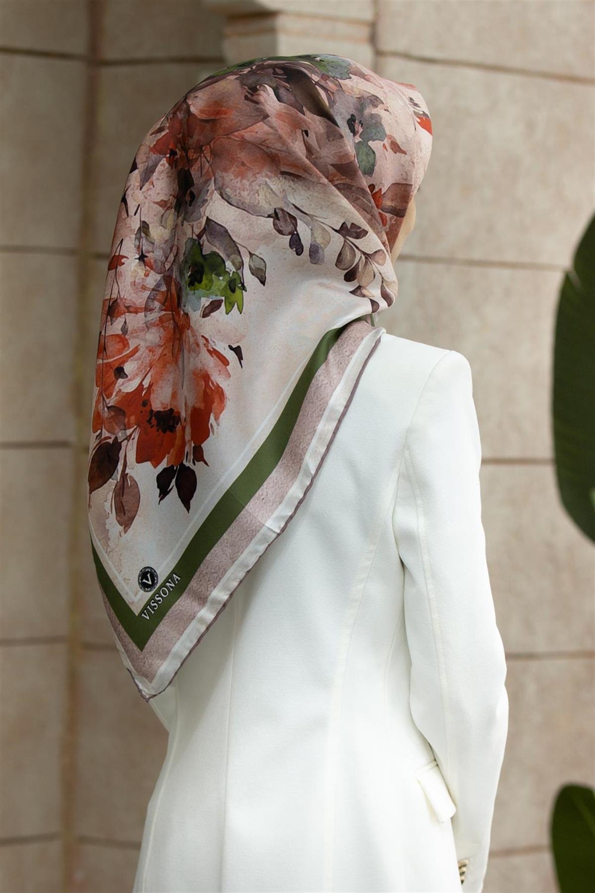 %100 Twill İpek Bahar Çiçekleri Desenli Narçiçeği - Haki Renkli 90x90 Eşarp Dikim Şekli : El Dikişi